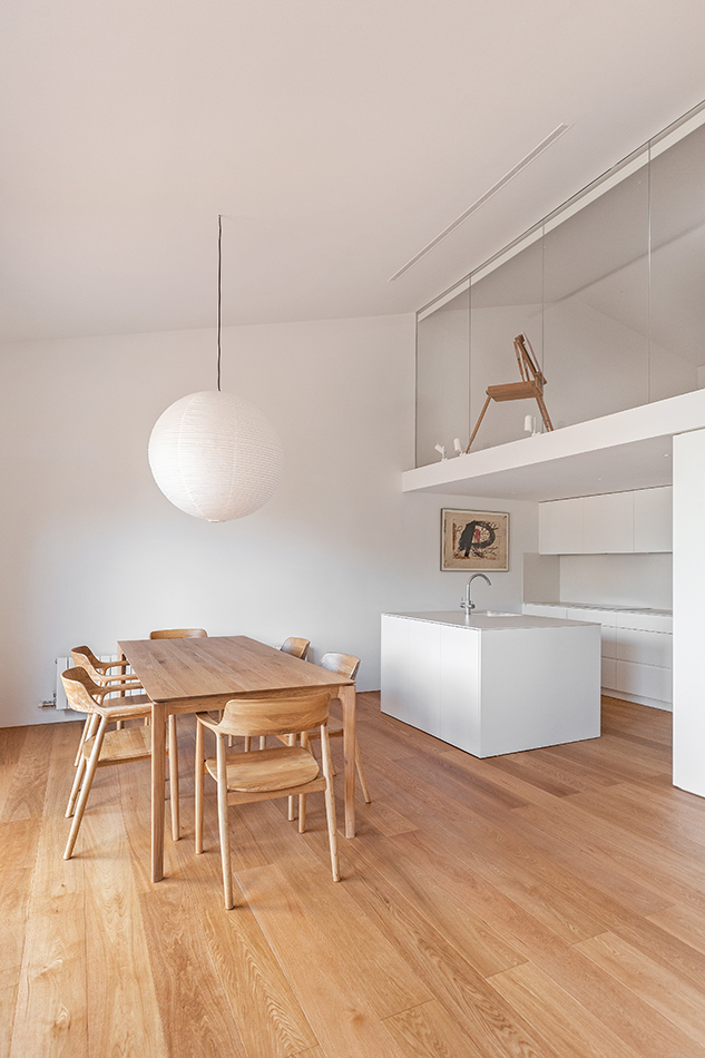 NADA - EL DÚPLEX DE LA IMPRENTA 