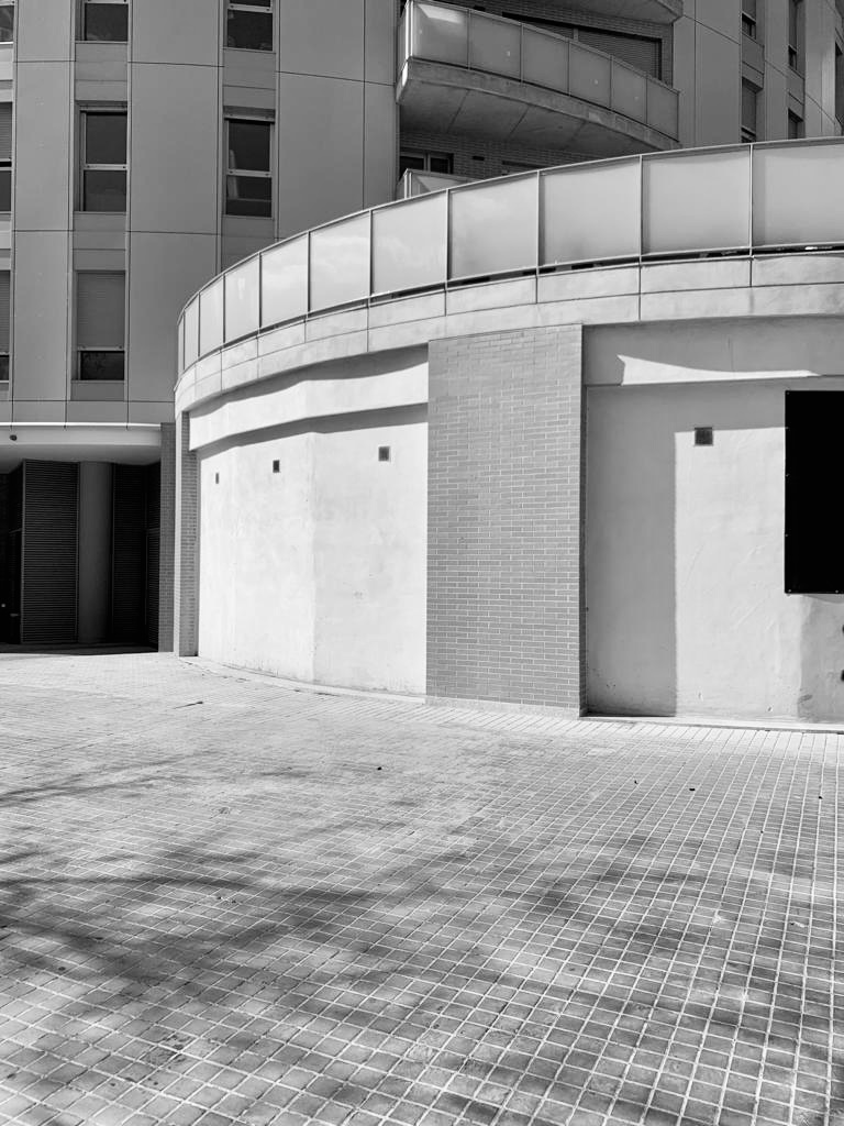 NADA - SEIS APARTAMENTOS